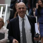 Advokat Paul W. Schmidt representerar Meta.
