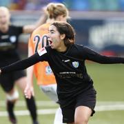 Göteborgs Annahita Zamanian jublar efter sitt 2-1 mål