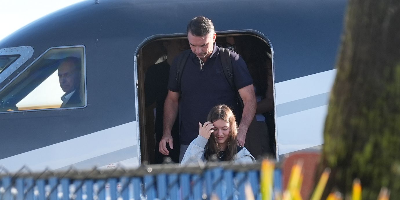 Bolsonaro anländer till Miami.