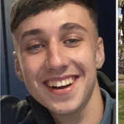 En bild på Jay Slater samt på strandpromenaden i Los Cristianos, staden där den brittiske 19-åringen bodde på Teneriffa. 