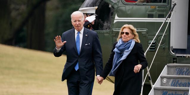 Joe Biden med hustrun Jill Biden.  Evan Vucci / AP