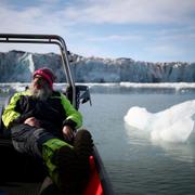 Kim Holmén, internationell direktör för Norska polarinstitutet, vid Svalbard. 