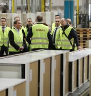 Statsminister Stefan Löfven (S) besöker Marbodals fabrik i Tidaholm. Adam Ihse/TT / TT NYHETSBYRÅN