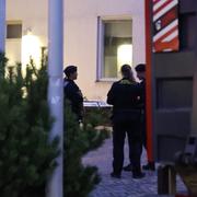 En explosion inträffade vid en port till ett flerfamiljshus i Hammarby sjöstad i Stockholm.