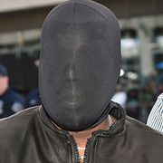 Kanye West i maskering 2024.