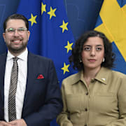 SD- och L-ledarna intill varandra på en gemensam pressträff.