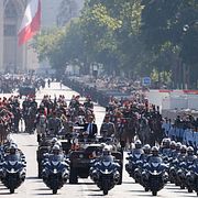 Arkivbild från nationaldagsparaden genom Paris för två år sedan.