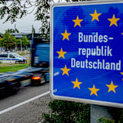 Männen tros ha smugglat 16 000 varor ut från Tyskland.