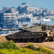 Israelisk stridsvagn vid Gaza den 10 mars.