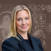 Emma Lythell, head of industry AI på Salesforce och gästkrönikör hos Omni Ekonomi. 