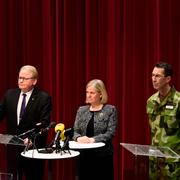 Pressträff med försvarsminister Peter Hultqvist, statsminister Magdalena Andersson och överbefälhavare Micael Bydén.