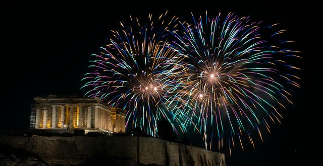 Förra årets nyårsfirande vid Akropolis.  Yorgos Karahalis / AP