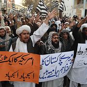 Demonstration i pakistanska Quetta den 4 januari mot USA:s beslut att hålla inne 255 miljoner dollar i bistånd. 