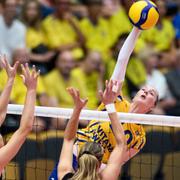 Sveriges Isabelle Haak under volleybollmatchen Sverige och Belgien.