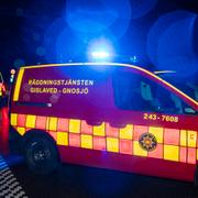 Räddningstjänst, polis och ambulans åkte till platsen. 