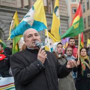 Arkivbild: Kurdo Baksi talar under en demonstration mot Recep Tayyip Erdogan under dennes besök i Sverige 2013.