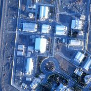 Satellitbild på reparerad iransk kärnteknikanläggning.