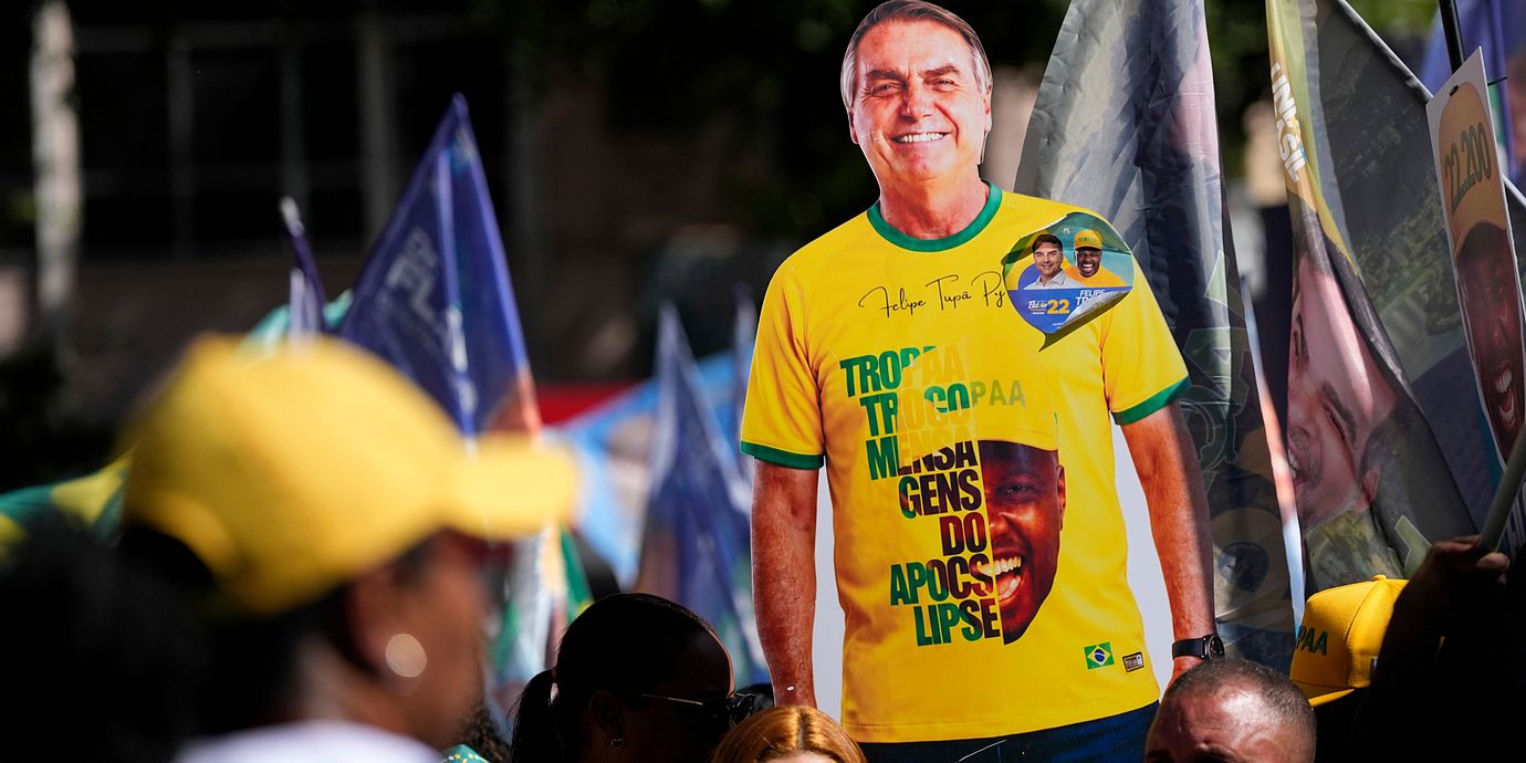Flávio Bolsonaro är favorit enligt opinionsundersökningarna – men kan man lita på dem?