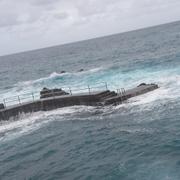 Höga vågor på en badplats i centrala Puerto de la Cruz, Teneriffa. Bilden är tagen 2018.