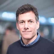 Vd.n Strauss Zelnick 