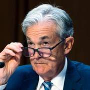 Fed-chefen Jerome Powell står i fokus i kväll.