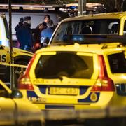 Ett föremål har exploderat på gården vid polisstationen i Rosengård i Malmö.