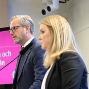 Mikael Damberg, finanspolitisk talesperson (S) och Jennie Nilsson, konsumentpolitisk talesperson (S). 