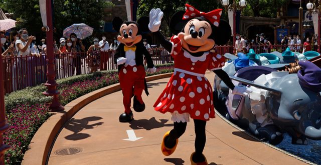 Mimmi Pigg på Disneyland i Hongkong. Kin Cheung / AP