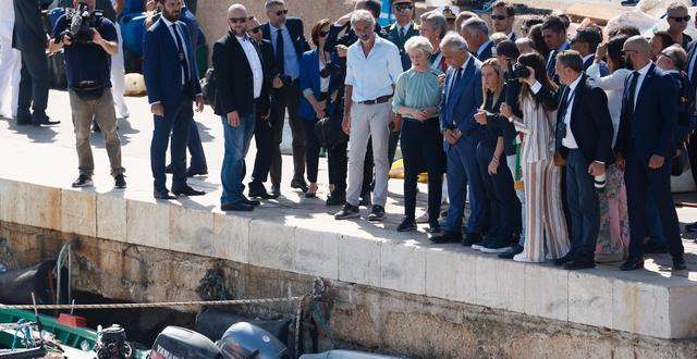 EU-chefen Ursula von der Leyen och Italiens premiärminister Giorgia Meloni i samband med dagens besök på Lampedusa. Cecilia Fabiano / AP