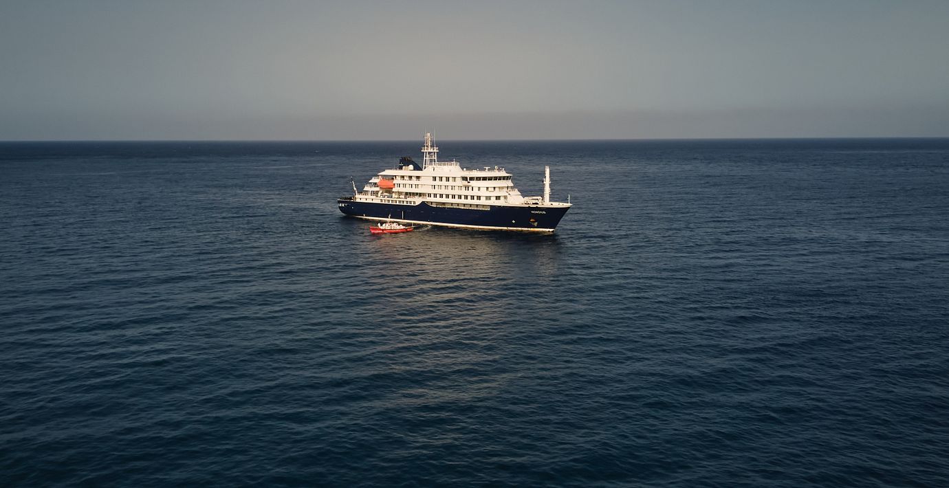 Kryssningsfartyget MV Hondius utanför Kap Verde.