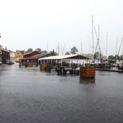 Regnoväder i Motala hamn den 10 juli. Illustrationsbild.