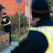 Polis på plats på Idunsgatan i Malmö där pojken hittades den 2 november förra året. 