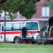 Polisens avspärrningar vid den tekniska undersökningen av brottsplatsen i Herlev.