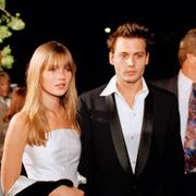 Kate Moss och Johnny Depp vid en filmpremiär 1995