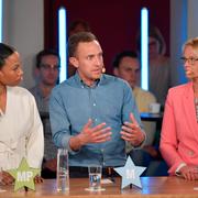 Alice Bah Kuhnke (MP) Tomas Tobé (M) och Heléne Fritzon (S) i samband med debatten.