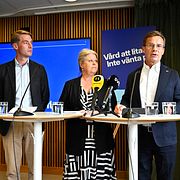 Axel Conradi (M), Camilla Waltersson Grönvall (M) och partiledare Ulf Kristersson (M).