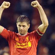 Steven Gerrard firar.