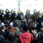 Motdemonstranter i Jönköping 1:a maj