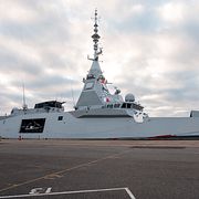 Bild från när den franska fregatten Amiral Ronarc’h besökte Göteborgs hamn i februari. Fartyget ingår i FDI-programmet och Sverige meddelar nu att man avser köpa in fyra liknande fartyg.
