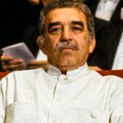 Gabriel García Márquez väntar på att få ta emot nobelpriset 1982.