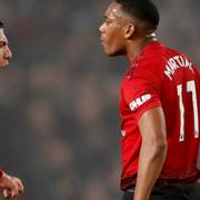 Martial till höger.