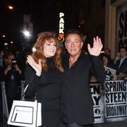 Springsteen med hustrun Patti Scialfa efter premiären, oktober 2017