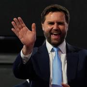 Vicepresidentkandidaten JD Vance under konventets första dag. Vance slog ut Floridasenatorn Marc Rubio och guvernören Doug Burgum i North Dakota som var två andra lågoddsare. 