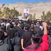 Slagord mot regimen ropas under en chehelom-minnesstund för en mördad man, 17 februari.