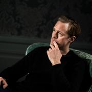 Alexander Skarsgård.