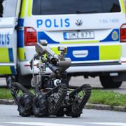 Polisens bombrobot under arbete i Malmö.