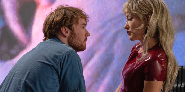 Cooper Hoffman och Olivia Wilde i nya filmen ”I want your sex”