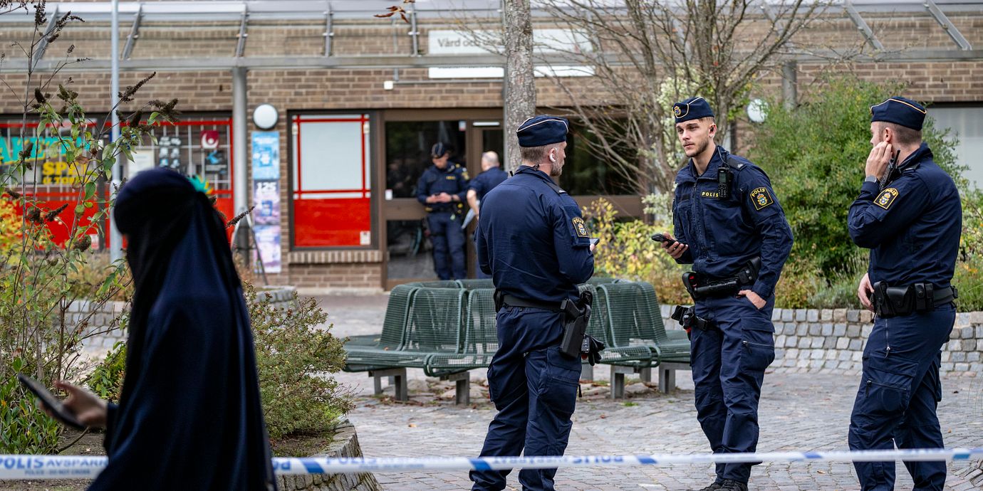 Bild från polisinsatsen 7 oktober.