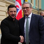 Arkivbild. Keir Starmer och Volodymyr Zelenskyj i Kyiv 2025.