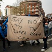 Chelseafans i protest mot superligan 2021. 